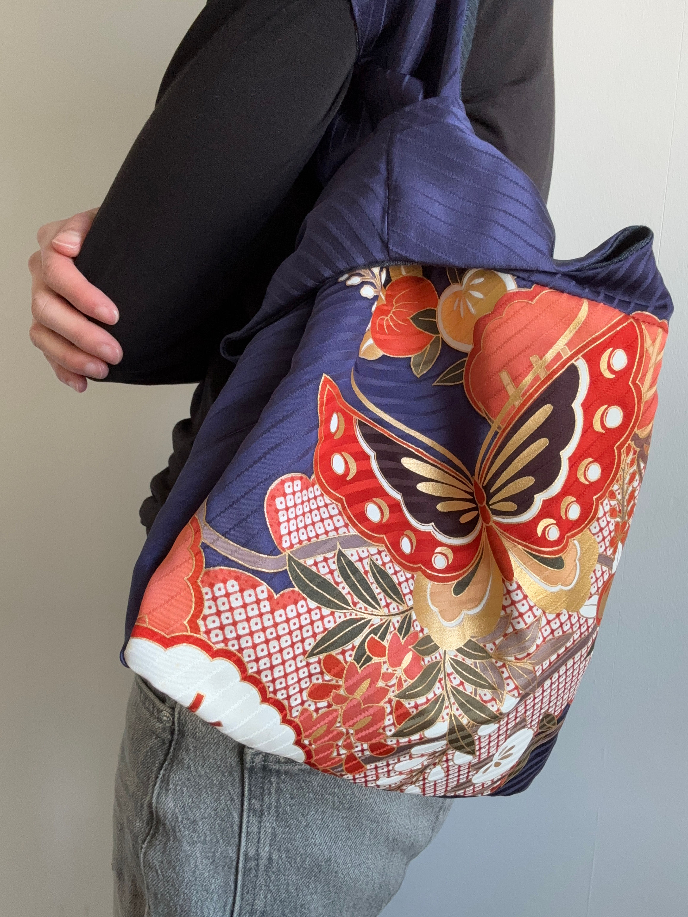 Navy Blue Butterfly Vintage Silk Kimono Knot Bag/蝶々の結び目バッ