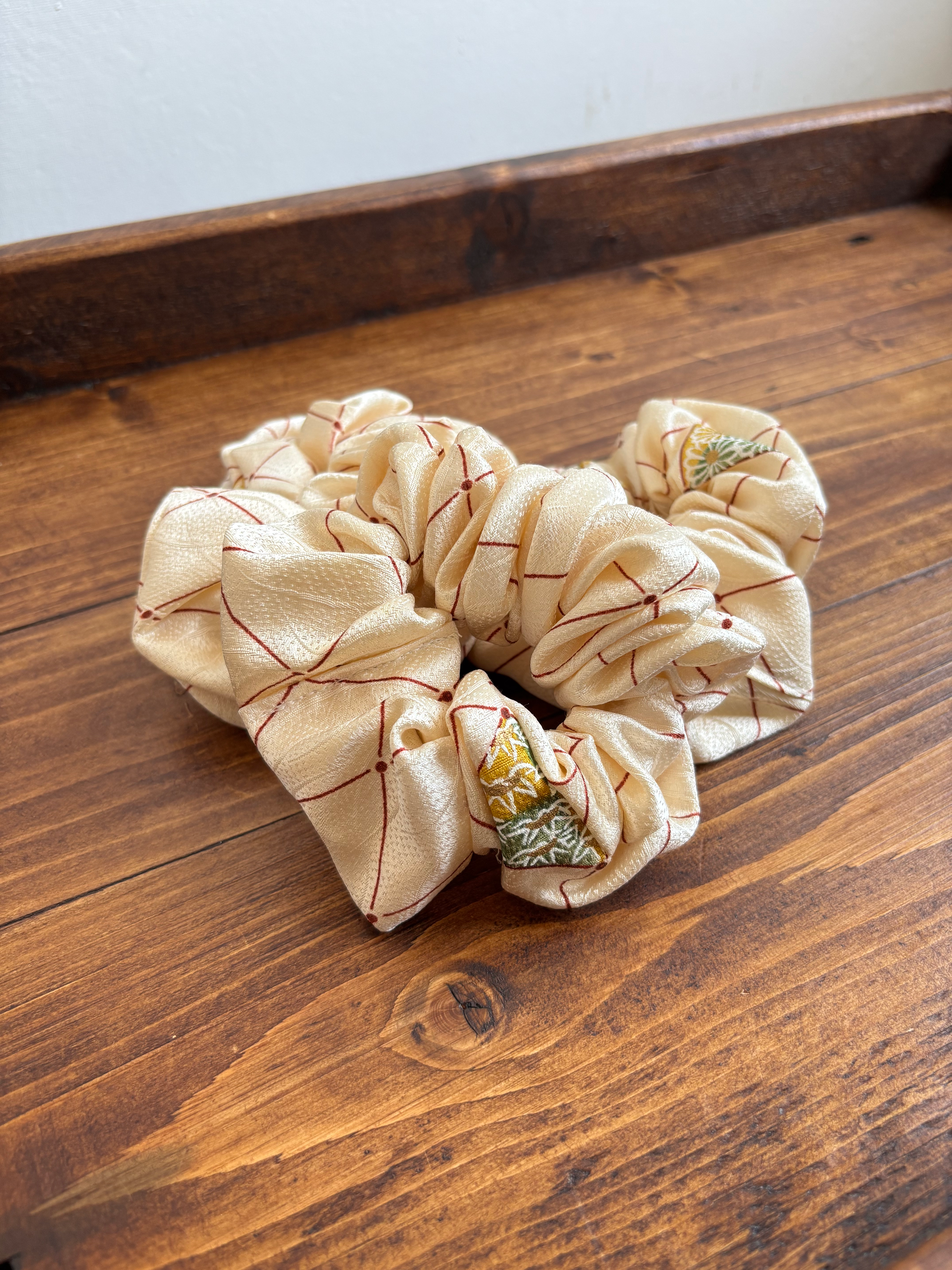 Diamond Floral Vintage Silk Kimono Scrunchie /花文様のシュシュ