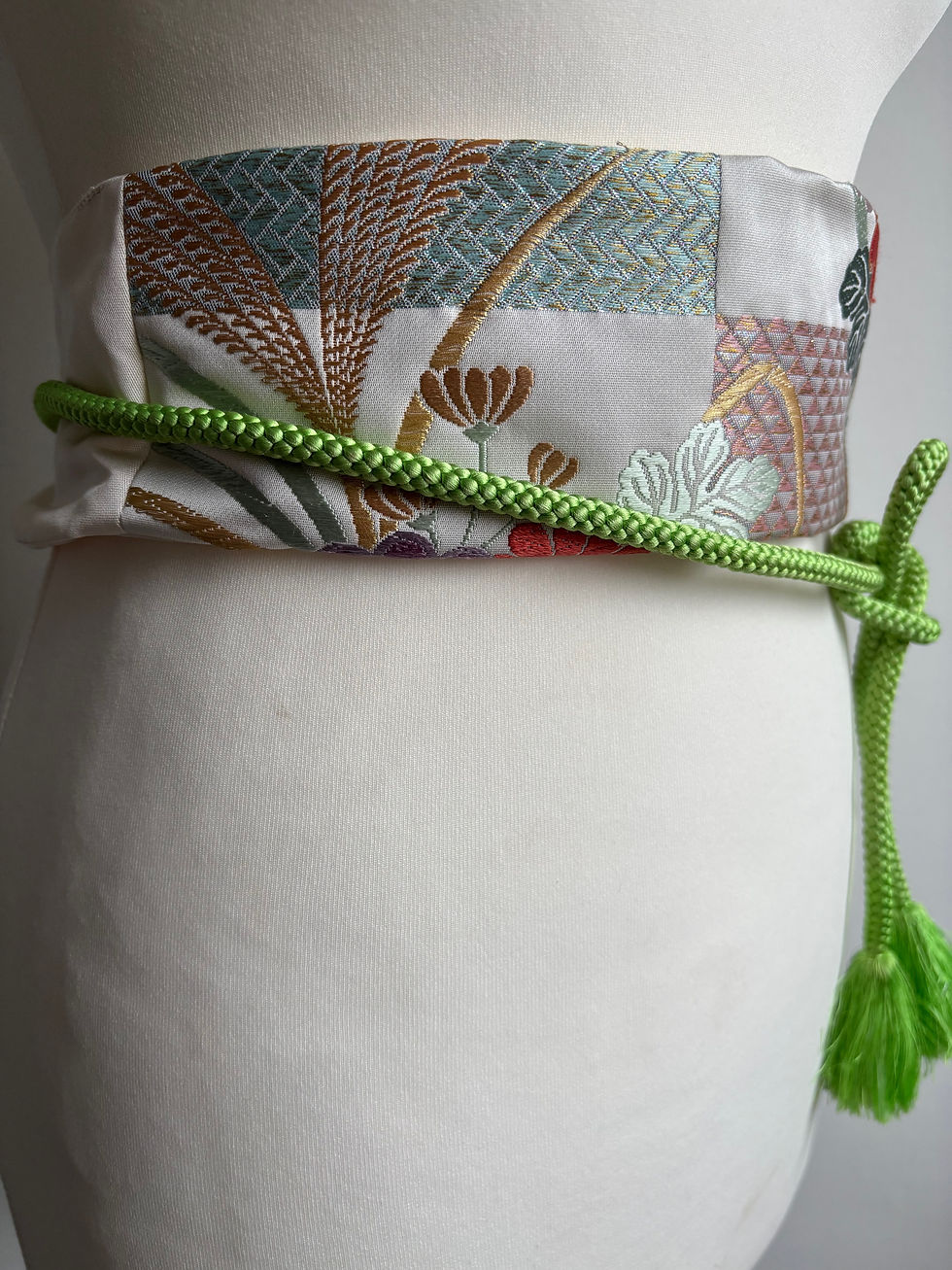 Thumbnail: Pastel Pink Butterfly Vintage Silk Kimono Obi belt/ 蝶々の帯ベルト