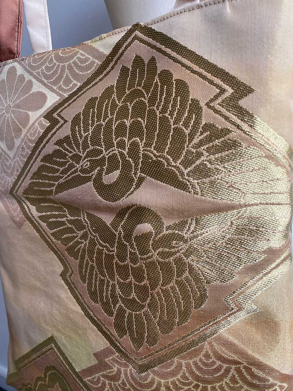 Thumbnail: Golden Crane Vintage Silk Kimono Totebag/金と鶴のトートバック