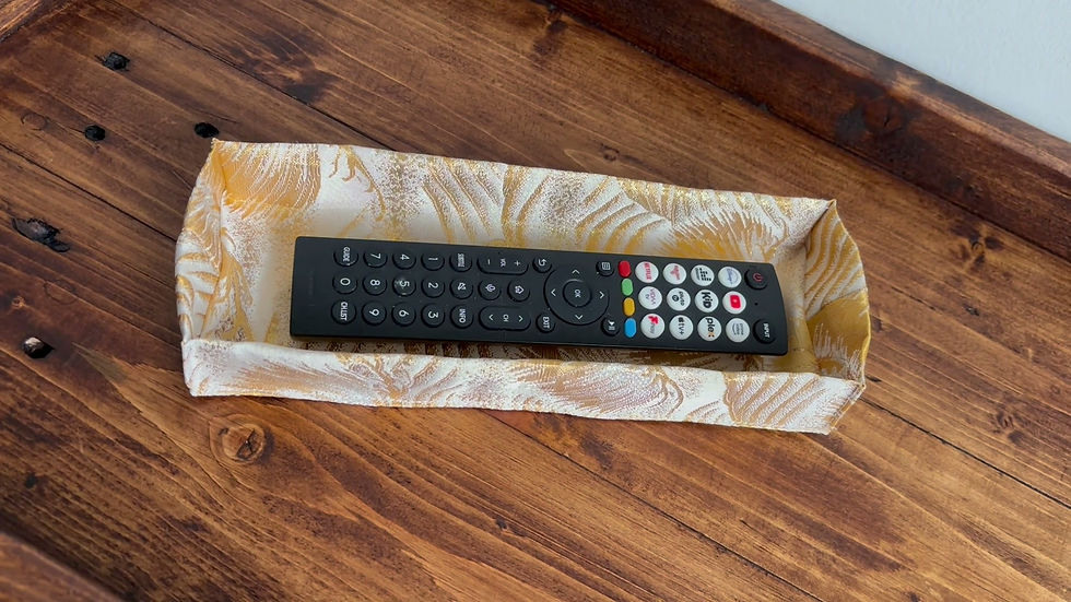 Thumbnail: Golden Pine Elegance – Vintage Silk Kimono Tray / 松の木のトレイ