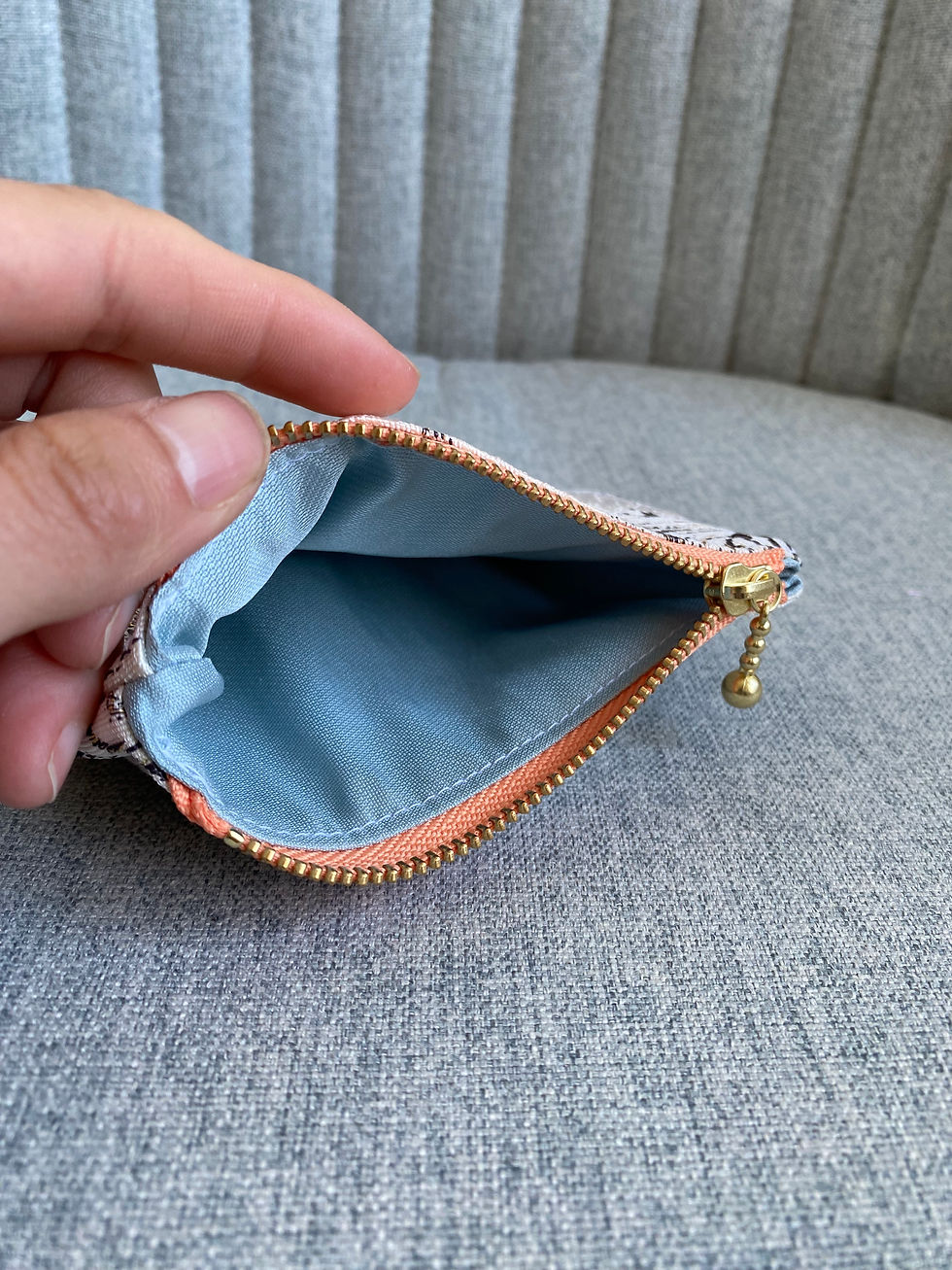 Thumbnail: Silver Cherry Blossom Vintage Silk Kimono Mini Pouch/桜のミニポーチ 2