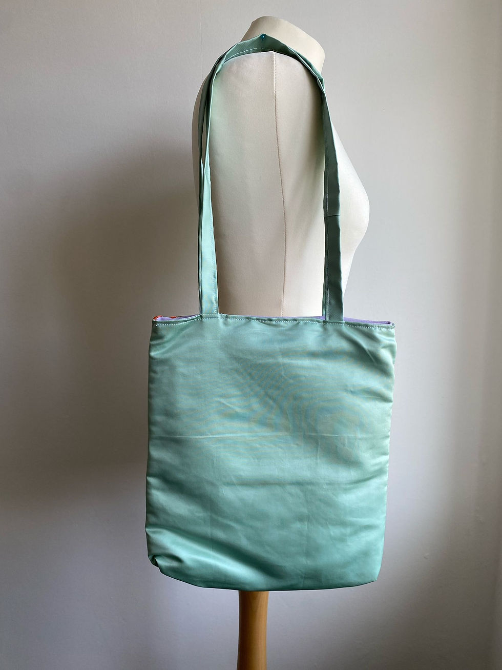Thumbnail: Pastel Colour Butterfly Vintage Silk Kimono Tote Bag/水色の蝶々のトートバック