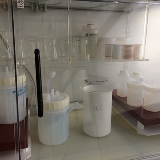Teflon beaker washing
