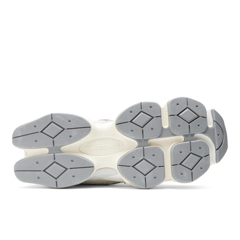 New Balance 9060 Sneakers U9060HSC | sea salt/rain cloud/moonbeam sole detail