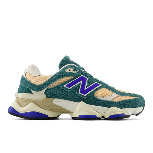 New Balance 9060 Sneakers U9060GEC | spruce/peach blossom/team