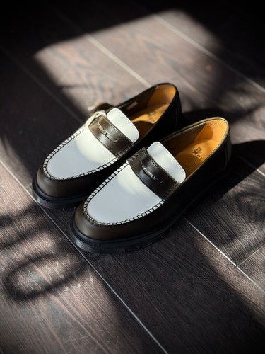 Dr Martens Penton Leather Loafer | olive/white | Evolve Clothing
