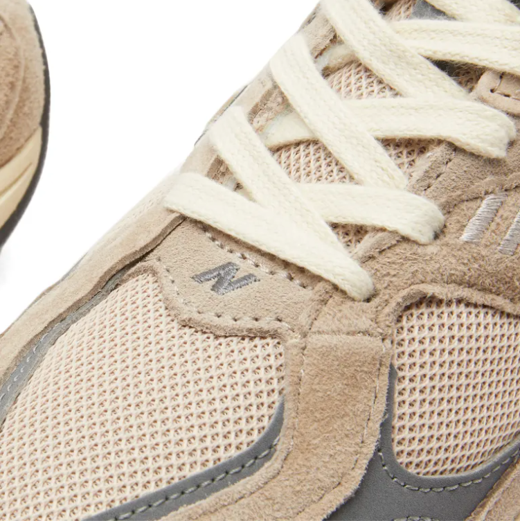 New Balance 9060 Sneakers U9060EGG in driftwood upper detail