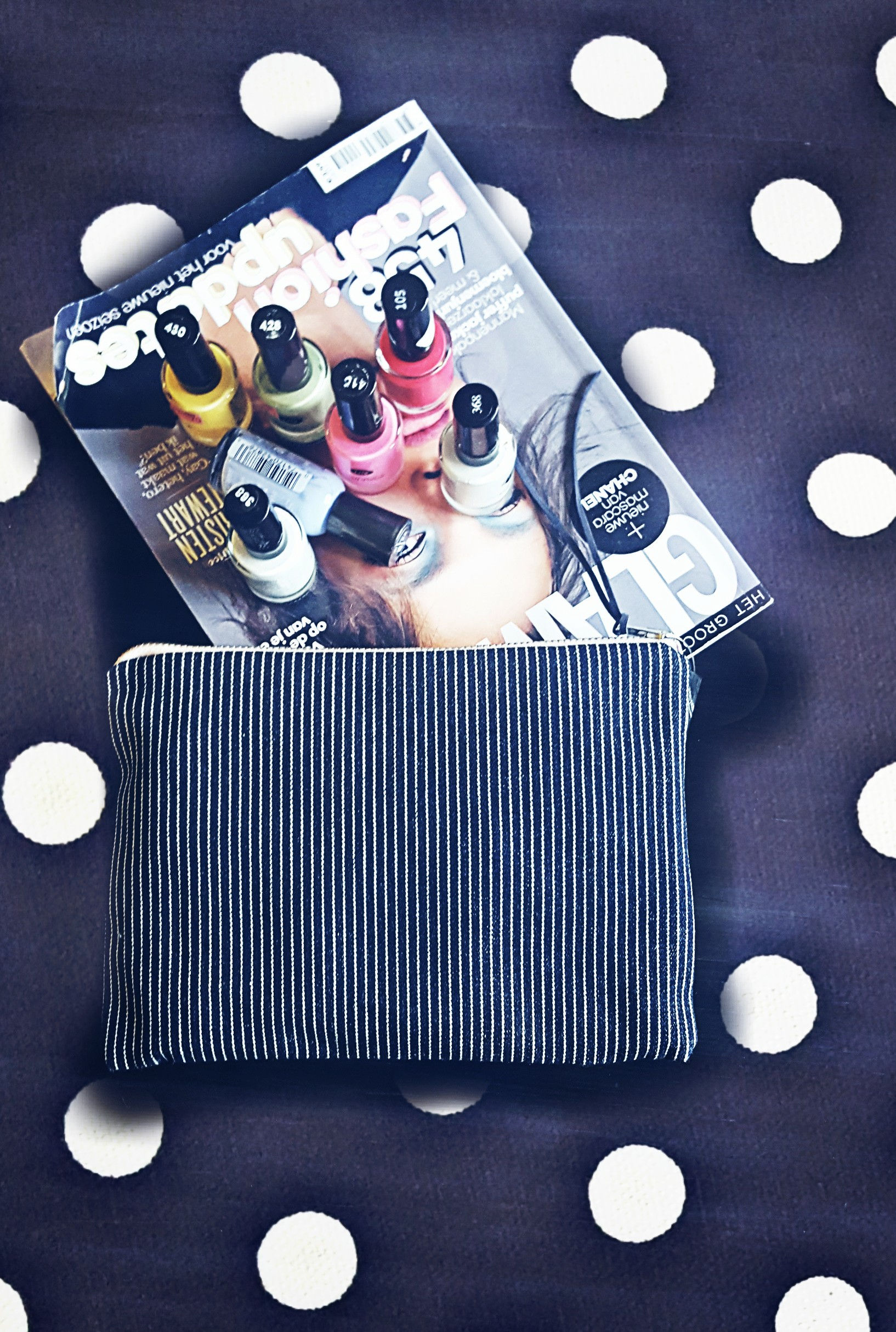 תיק איפור אפרת