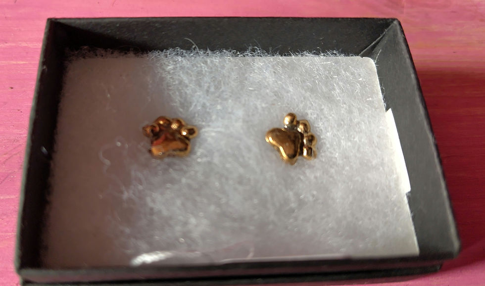 Thumbnail: Paw Print Earrings 