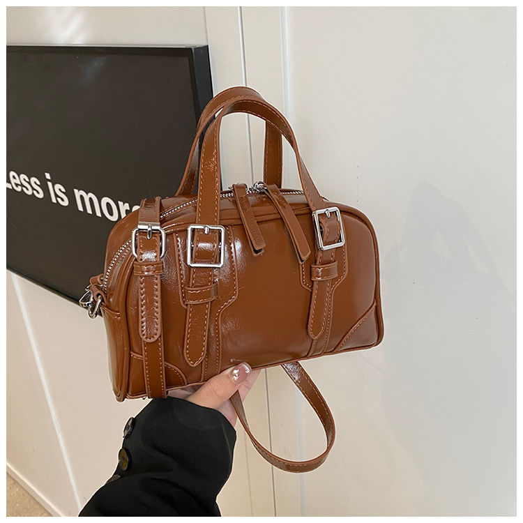Thumbnail: Women's Handbag Crafted From Premium Leather Featuring Casual Paris Vintage Styl