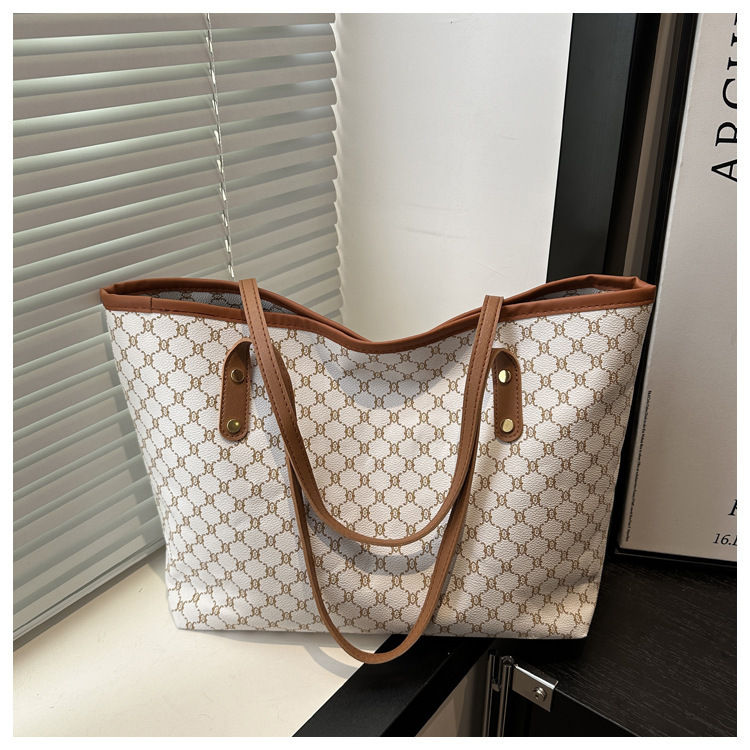 Thumbnail: High End Stylish Versatile Handheld Tote For Women 2026 New Trendy Shoulder Bag