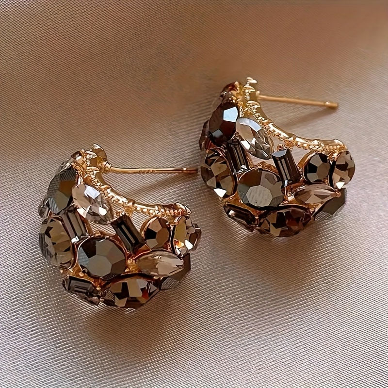 Thumbnail: Elegant and simple ear studs, teardrop-shaped ear rings, shiny ear studs, retro