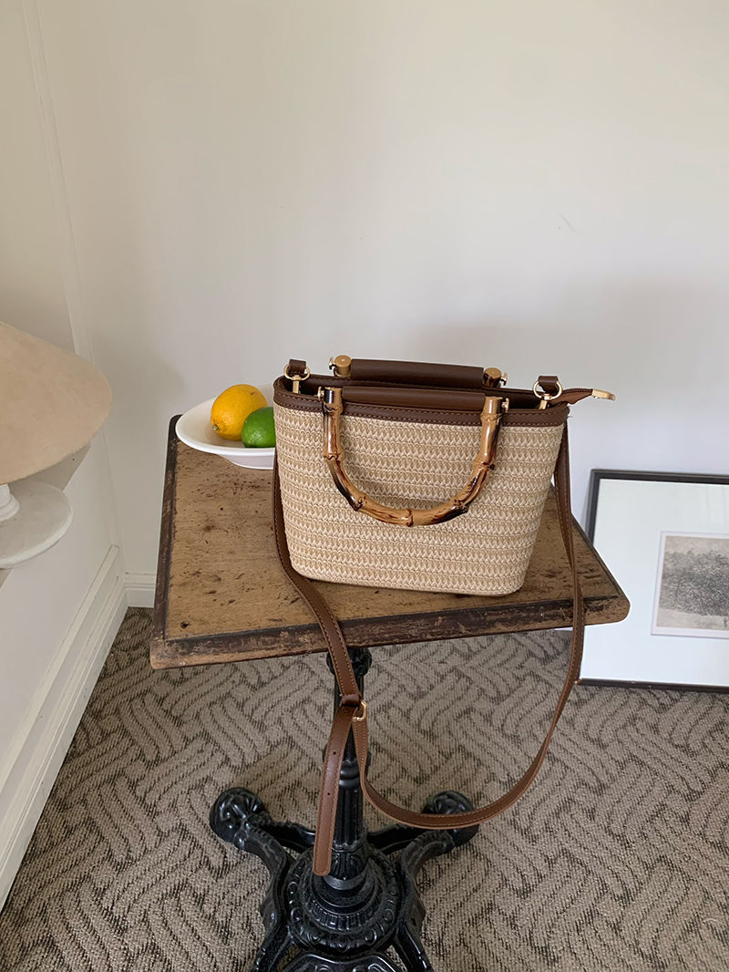 Thumbnail: Simple Hand Knitted Women's Travel Handbags Fashion Wooden Handle Ladies Shoulde