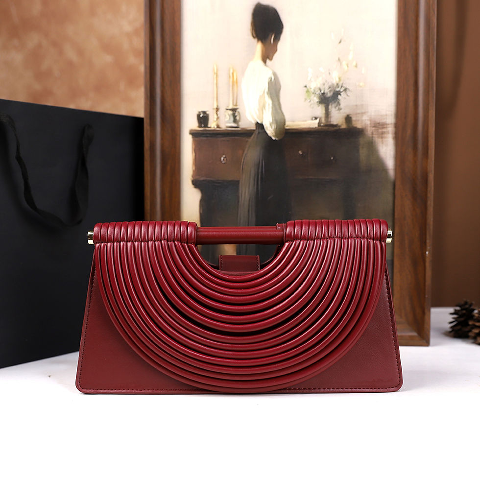 Thumbnail: The 2026 new hand-held woven bag with lines is a unique, high-end, individual an