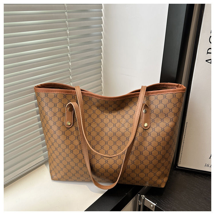 Thumbnail: High End Stylish Versatile Handheld Tote For Women 2026 New Trendy Shoulder Bag
