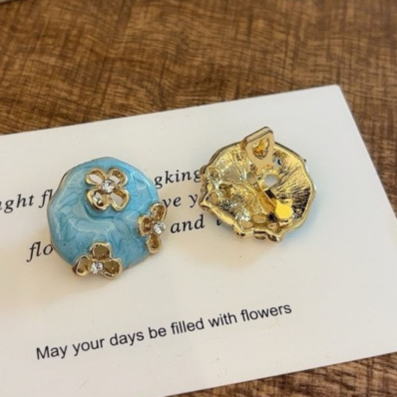 Thumbnail: Elegant Niche Light Luxury Clip on Earrings Gold Firework Cluster Retro Minimali