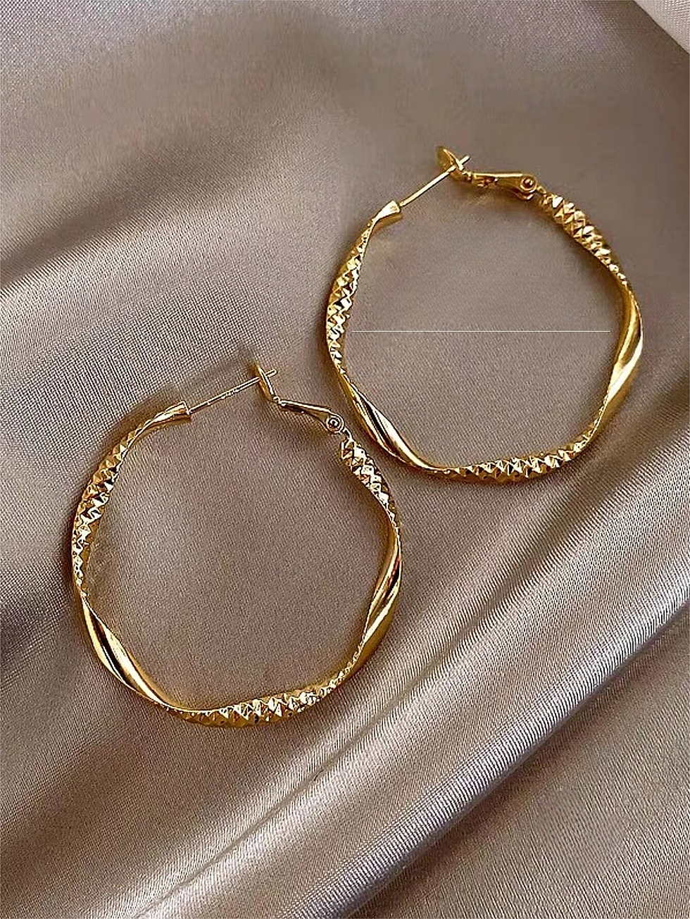 Thumbnail: Exquisite silky texture design earrings elegant shape jewelry holiday party gift