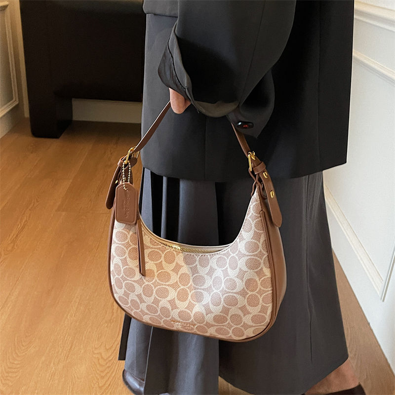 Thumbnail: Women's Fashion Bag Suitable for Daily Use Lightweight Design with Multiple Pock