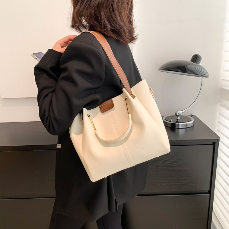 Thumbnail: Portable Commuter Women Shoulder Bags Large Capacity Handbag Ladies Fashion Tote