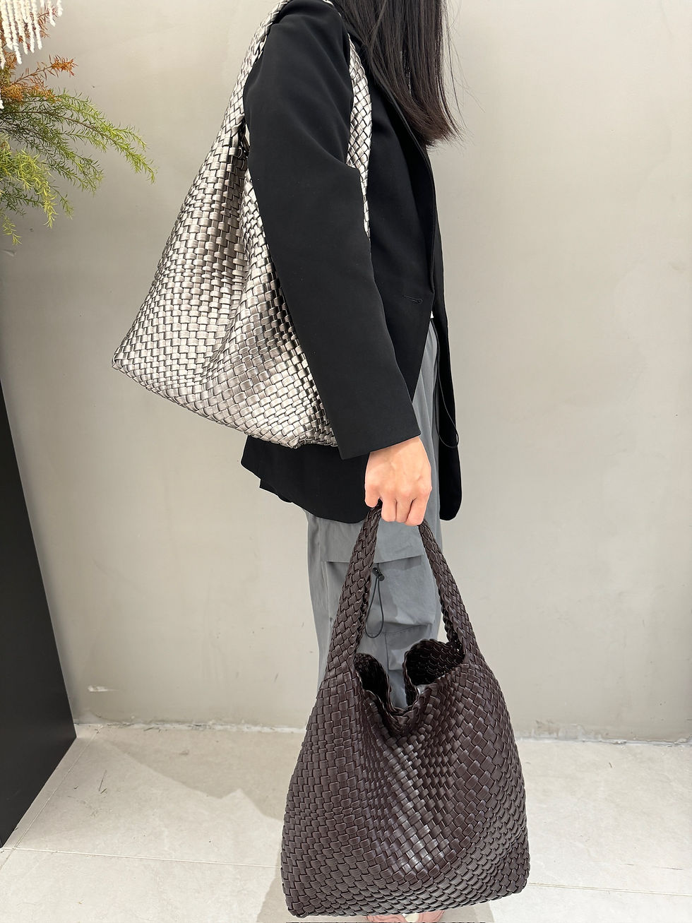 Thumbnail: Women's handbag Fashion Female bag This year's new winter trend is paired with a