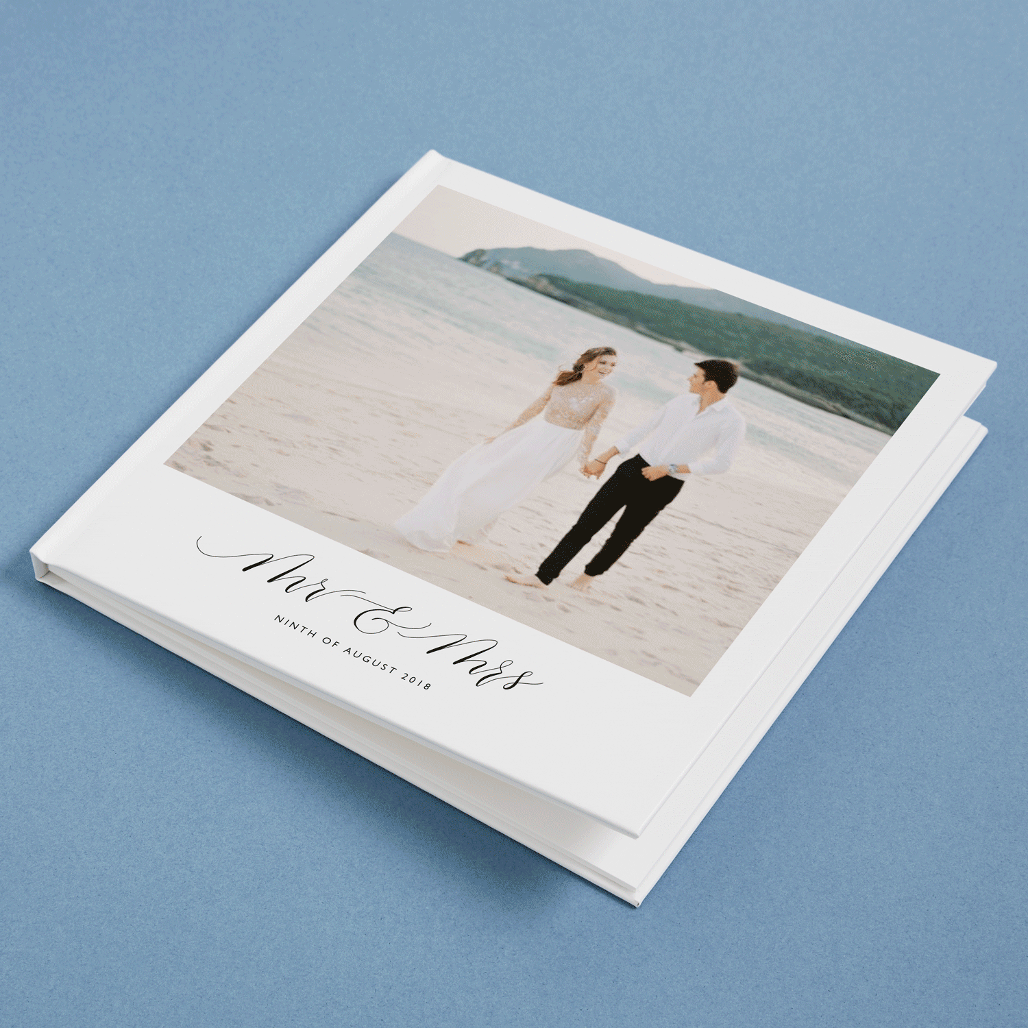 09.18_TheFold_Photobooks_Theme.gif
