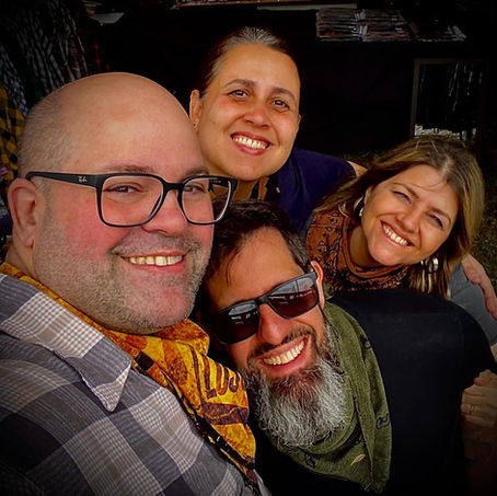 "Viva Intensamente com a D CUSTOM®: Celebrando a Diversidade com Estilo!"