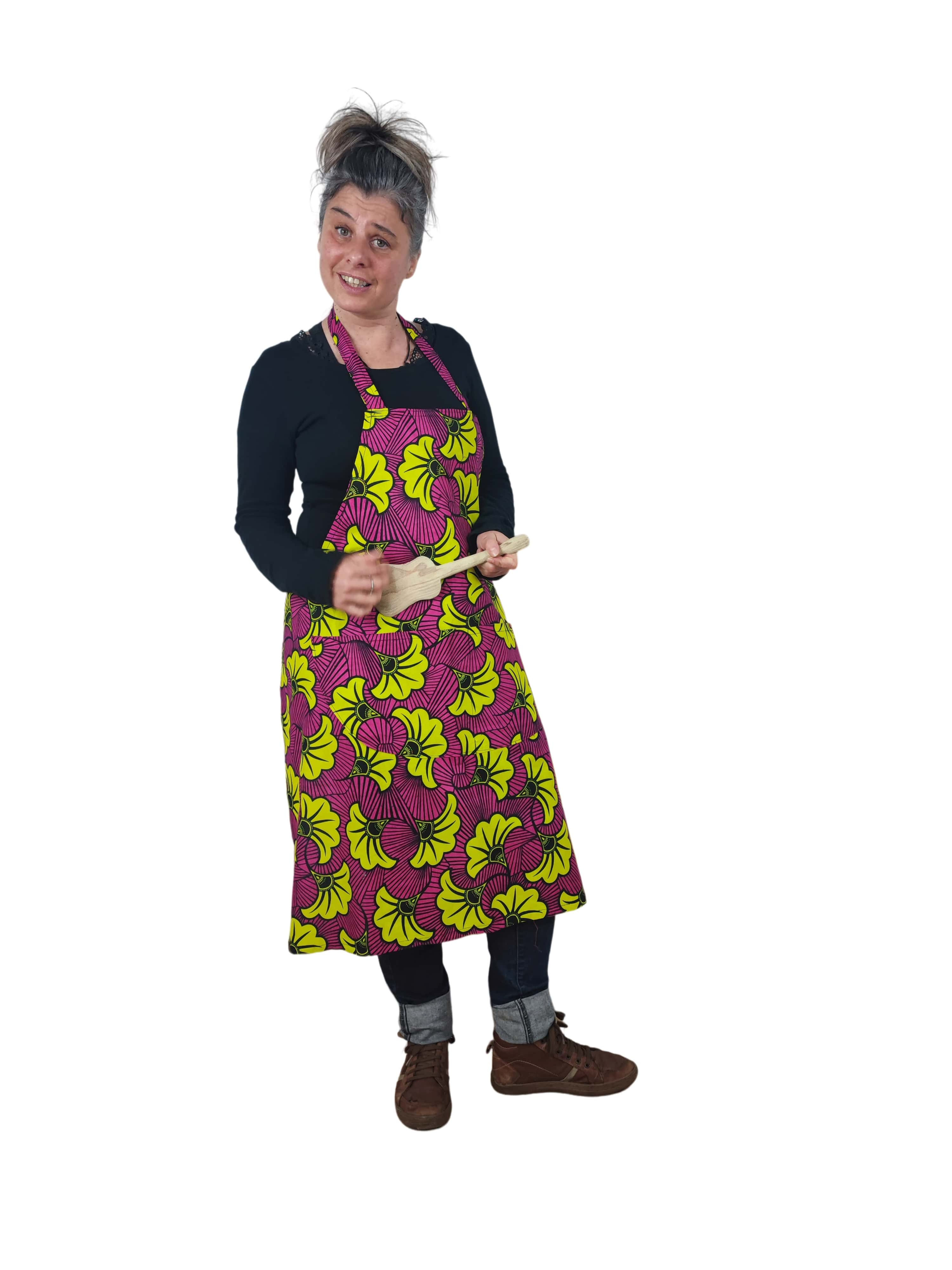 tablier de cuisine WAX tissu motif fleurs de mariage rose