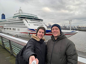 Tom and Dom Travel in Hamburg on P&O Aurora