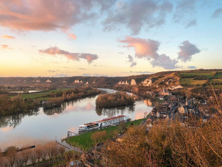 UNIWORLD ANNOUNCES NEW FESTIVE ITINERARY ALONG THE SEINE FOR 2025 SEASON