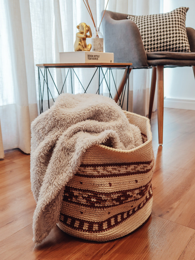 Tapestry crochet basket