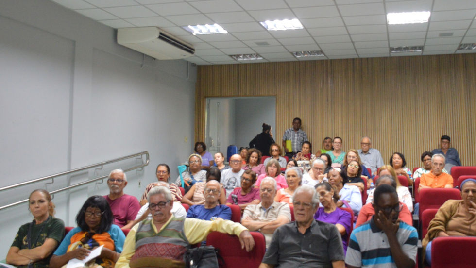 CLG do SINTET-UFU reúne aposentados, aposentadas e pensionistas em atividade no Campus Santa Mônica 
