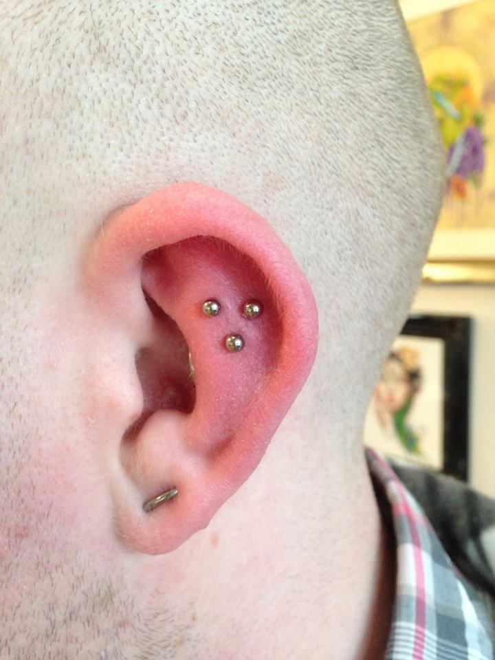 Ear triangle