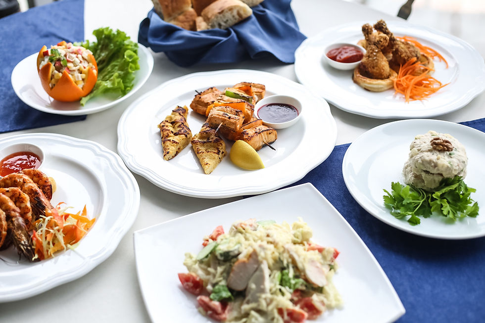 dish-sets-caesar-tuna-salad-prawns-chicken-legs-side-view.jpg
