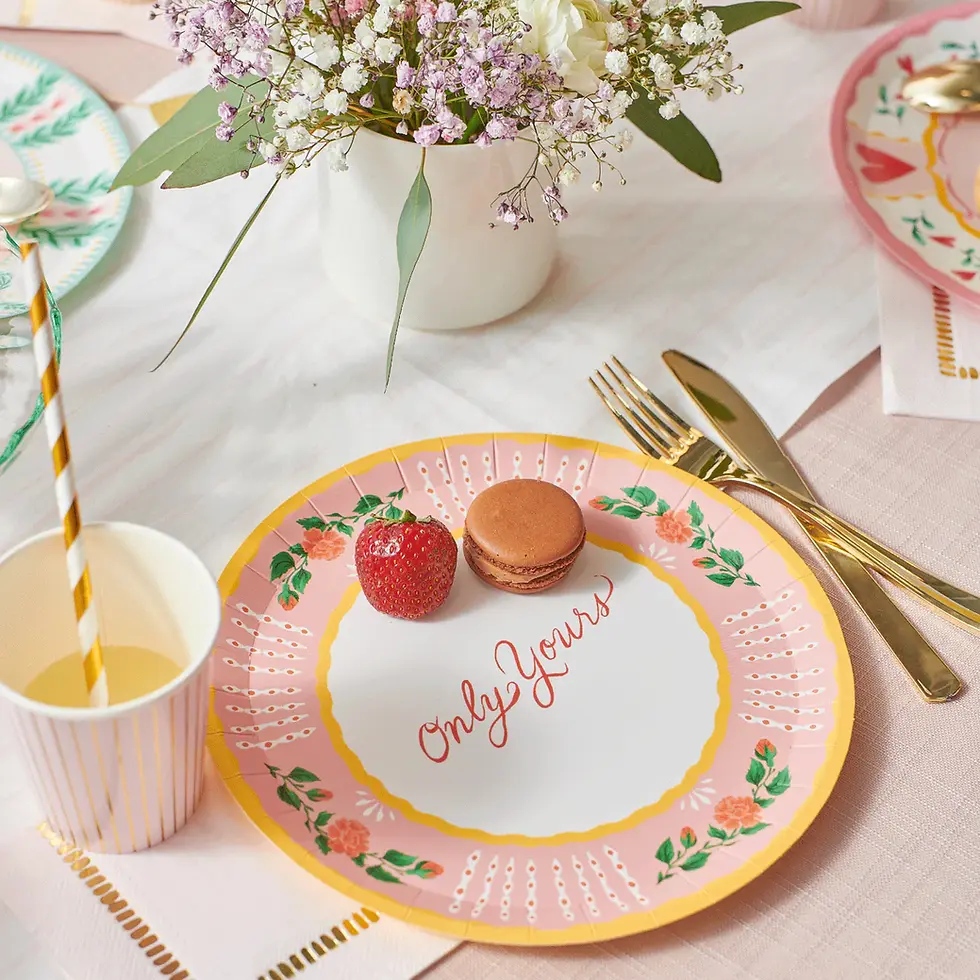 Miniatura: Platos All You Need Is Love