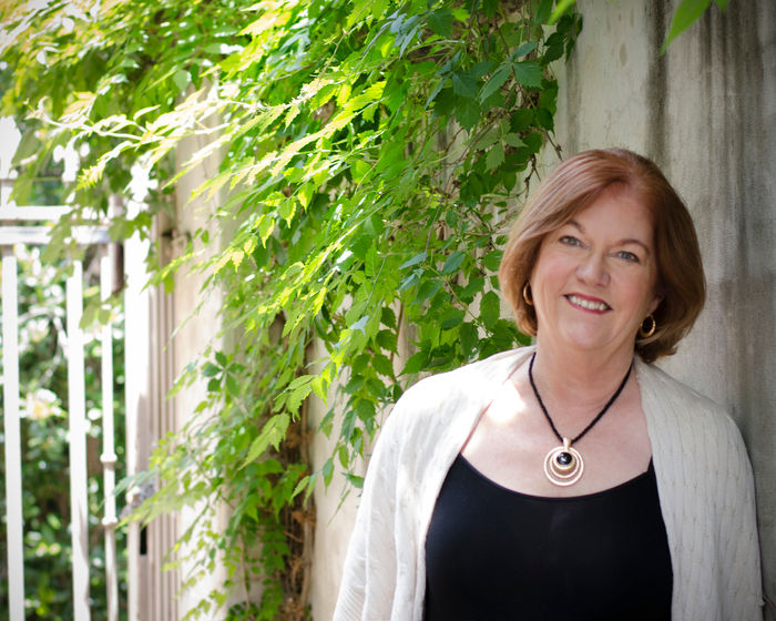 Patricia Falvey "The Titanic Sisters" A Zoom Book Talk