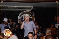 Country Pub 13 de Março