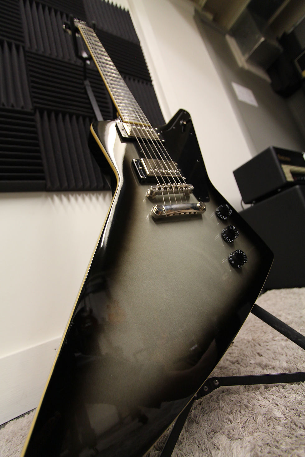Thumbnail: Epiphone Explorer