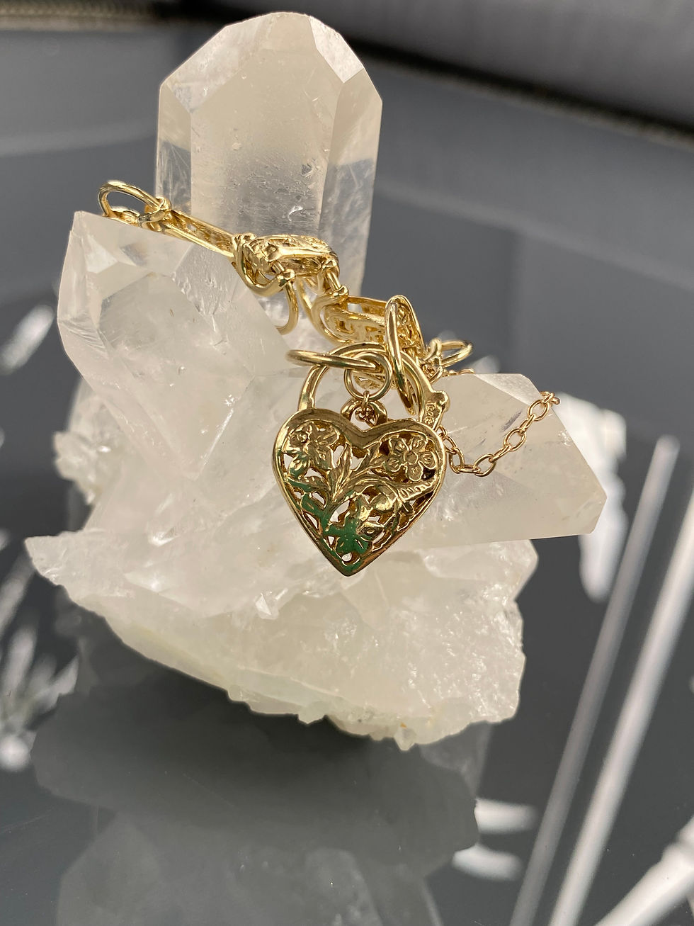 Thumbnail: Solid 9ct Yellow Gold Bracelet