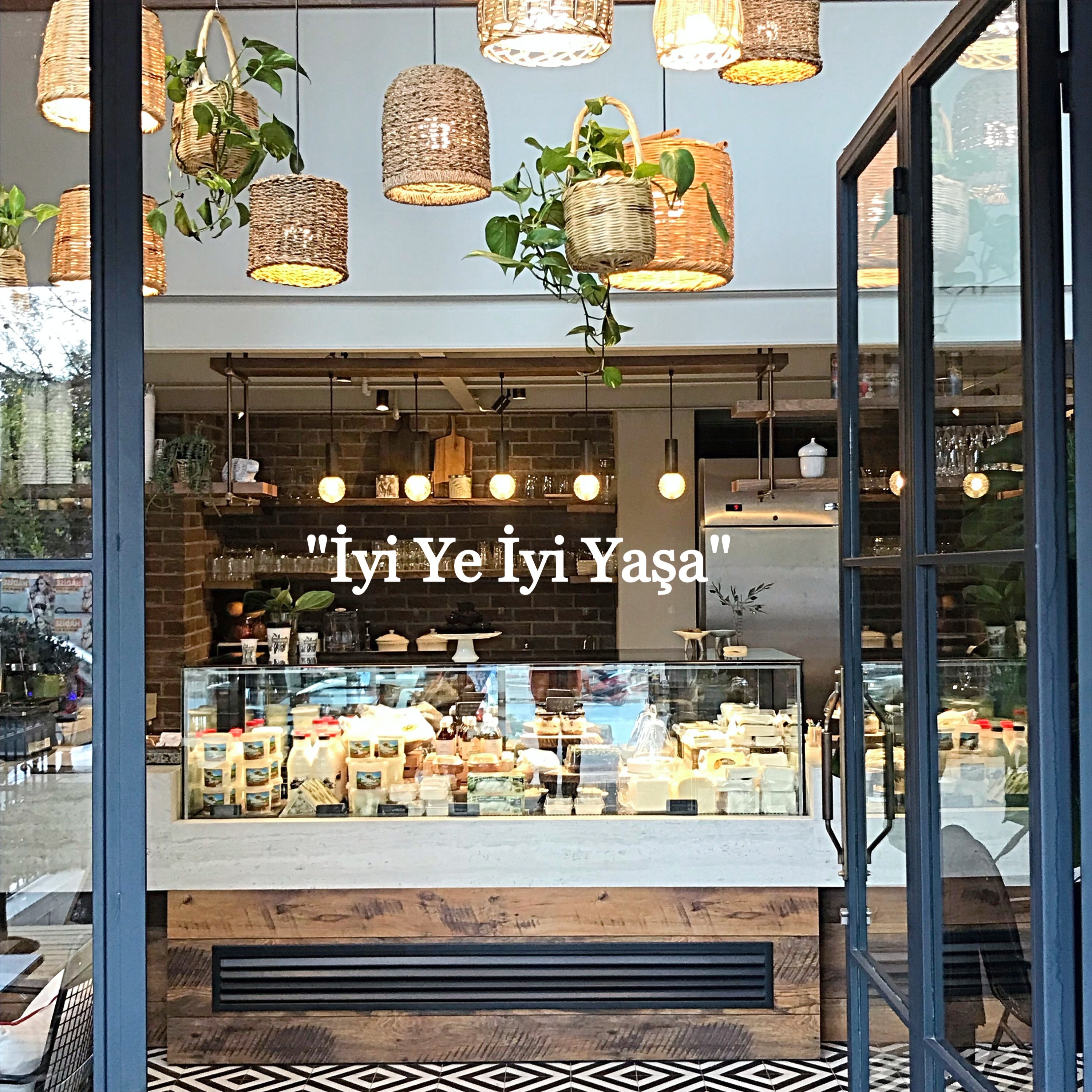 Kalamissia - Cafe in Kalamış, Istanbul