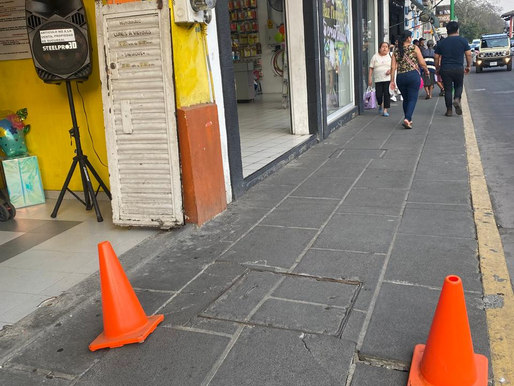 BANQUETA EN MAL ESTADO PROVOCA CAÍDAS