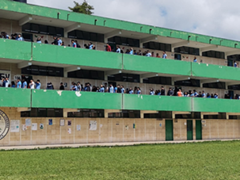 Alumnos de preparatoria Víctimas de estafa