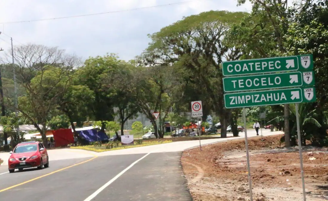 Llamado a planear recorridos a Xico Por fiesta patronal se complica el tráfico