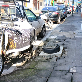 BANQUETAS EN MAL ESTADO