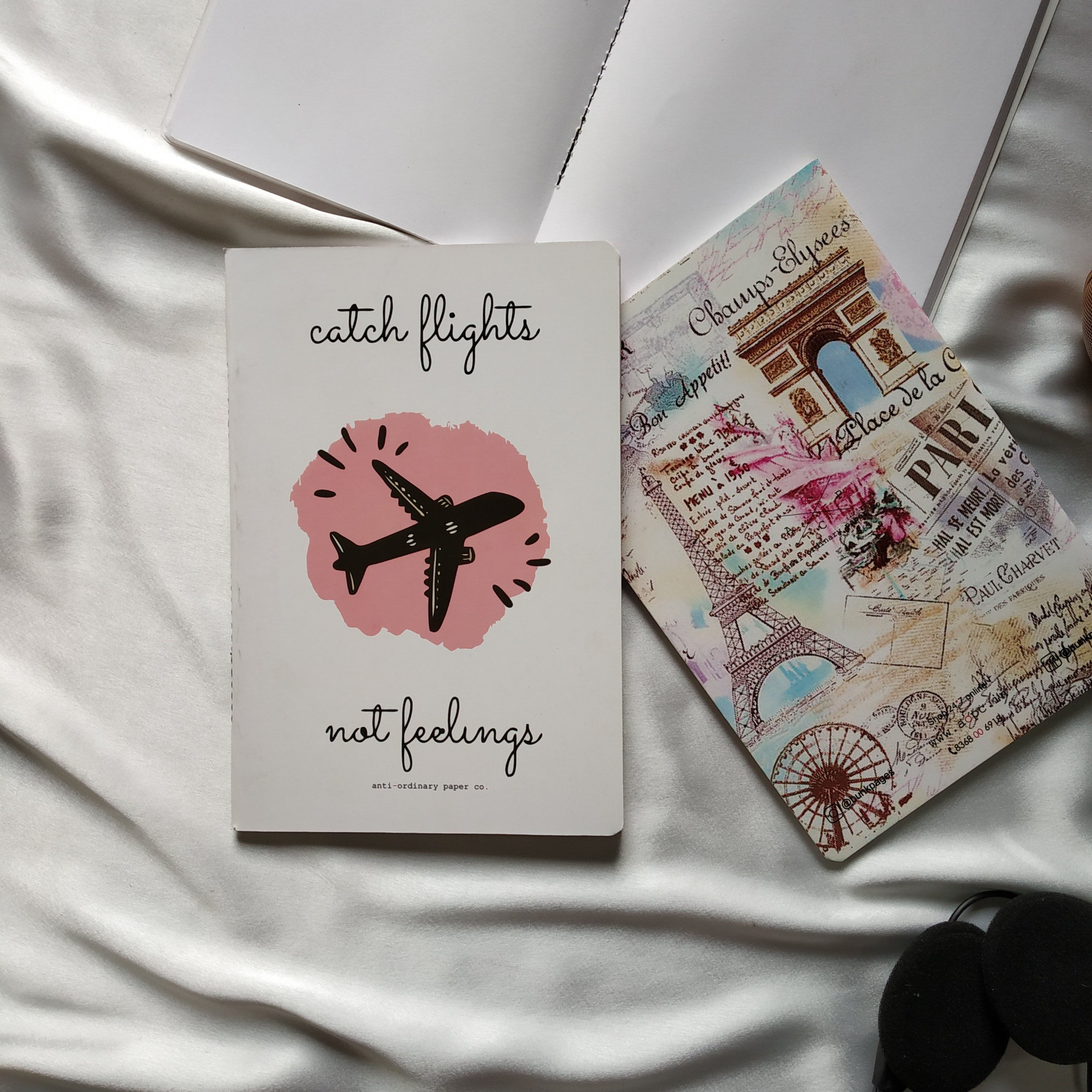 Anti-ordinary Notepad "catch flights"