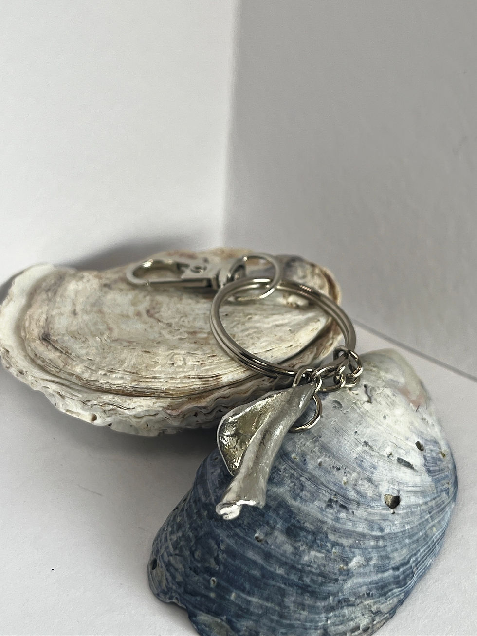 Thumbnail: Skye Pewter Shell Keychain/Bagcharm