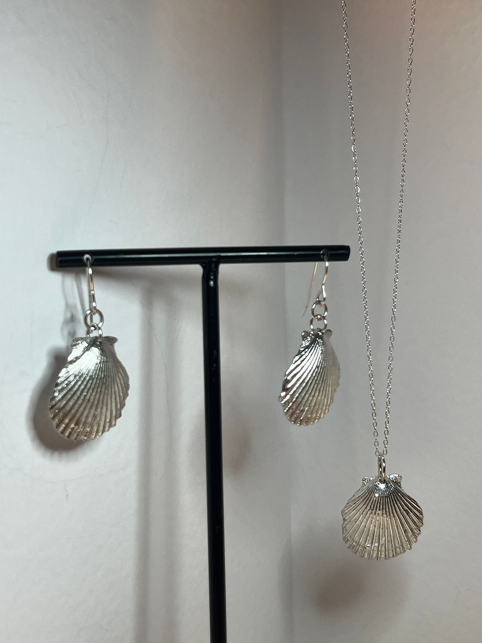 Thumbnail: Pewter Scallop Shell
