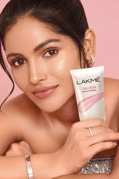 1. Lakme With Models (18th Nov. 2022)0466 copy 2.jpg