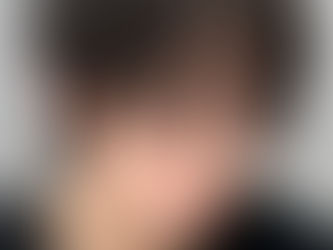 【個性慵懶微長捲髮男士造型 展現時尚又頹廢的神祕感】#微長捲髮男士造型 #層次中長髮造型 #時尚個性風格