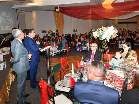 Cena navideña para socios